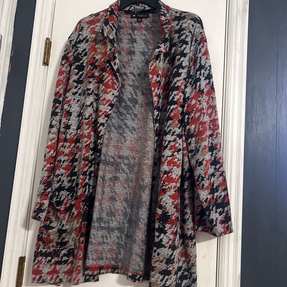 N Touch Jackets & Blazers - N Touch Women's Plus Size 1X Abstract Textured Jacket - Red, Black, & Gray